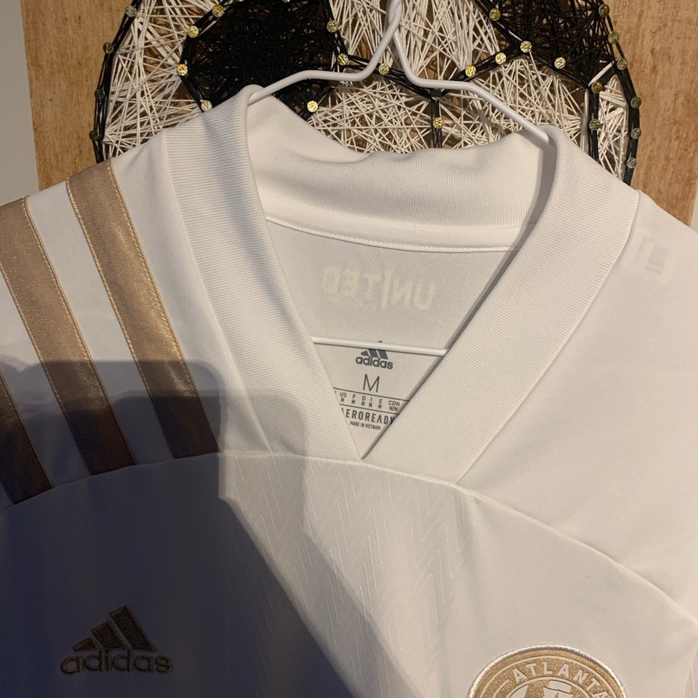 Atlanta United soccer jersey - Picture 2 of 3